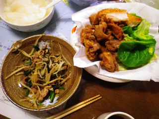 もやし炒めと唐揚げ