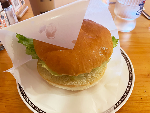 コメダのお月見フルムーンバーガー